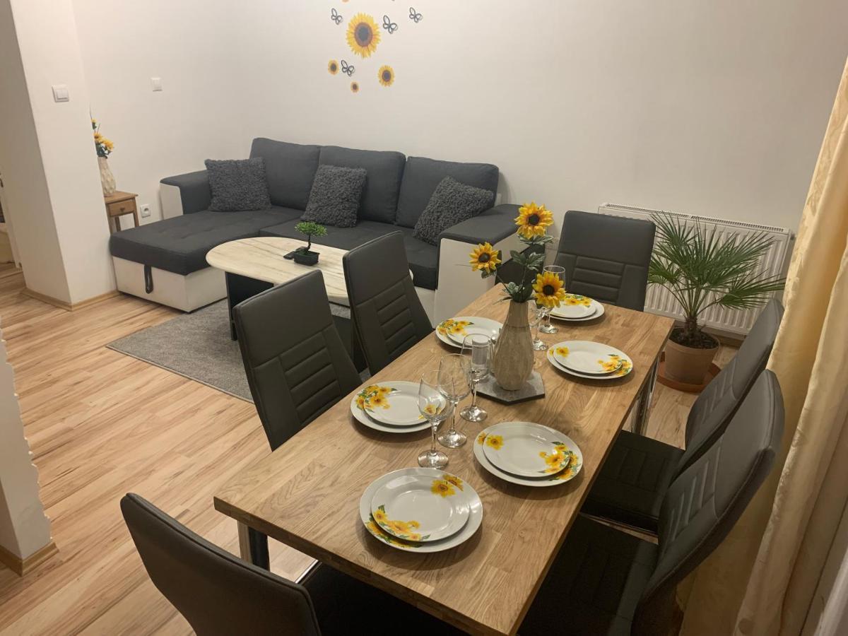 Apartman Slunecnice S Terasou Ceske Budejovice Ngoại thất bức ảnh